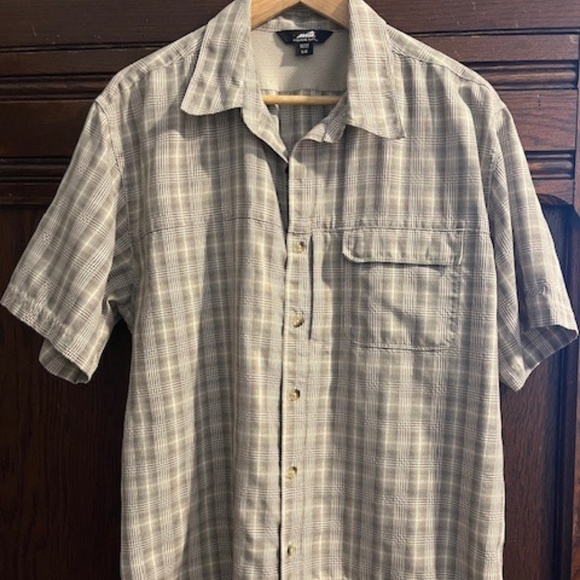 Avia  Mens Short Sleeve Travel Shirt - Picture 1 of 4